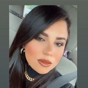 Meet your Posher, Ana